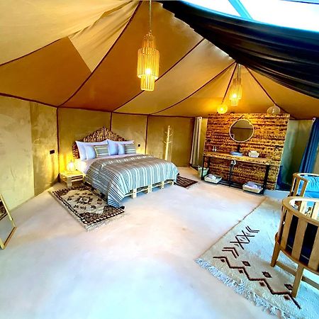 Hotel Sky View Camp à Merzouga Extérieur photo